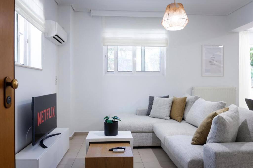 Pame Rentals - Cozy Glyfada Stay With Free Parking Athens Exterior photo